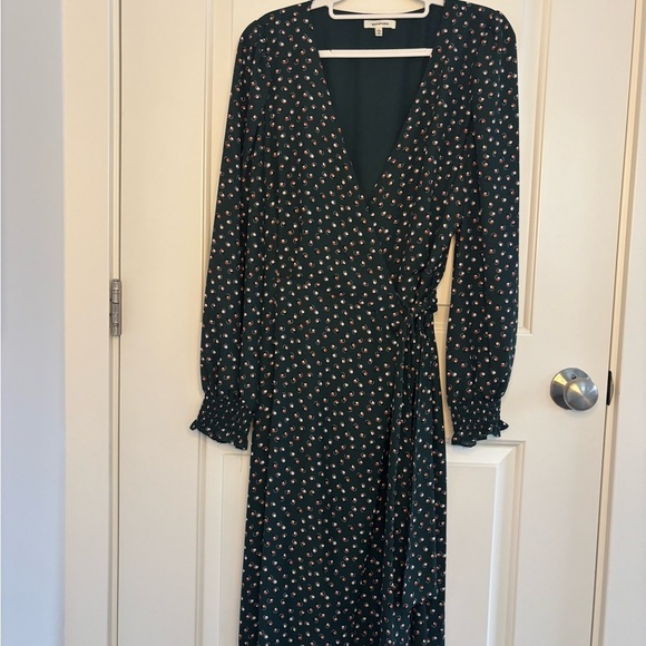 Max Studio Green Wrap Dress - Picture 2 of 8